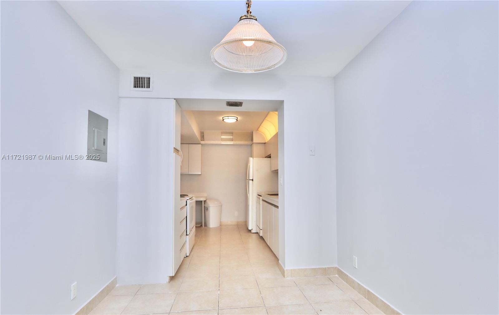 2401 S Ocean Dr 1003 Property Photo 15