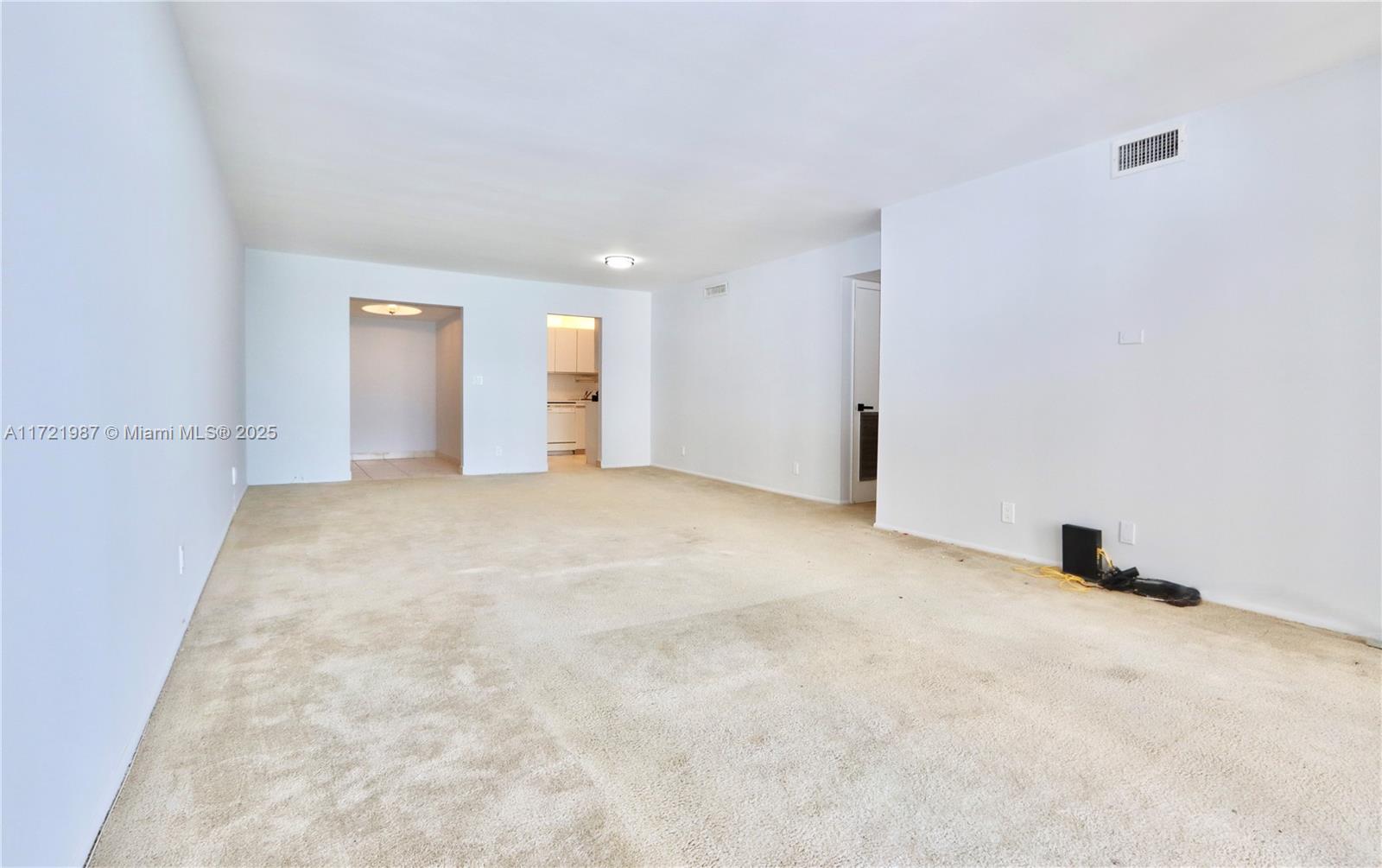 2401 S Ocean Dr 1003 Property Photo 16