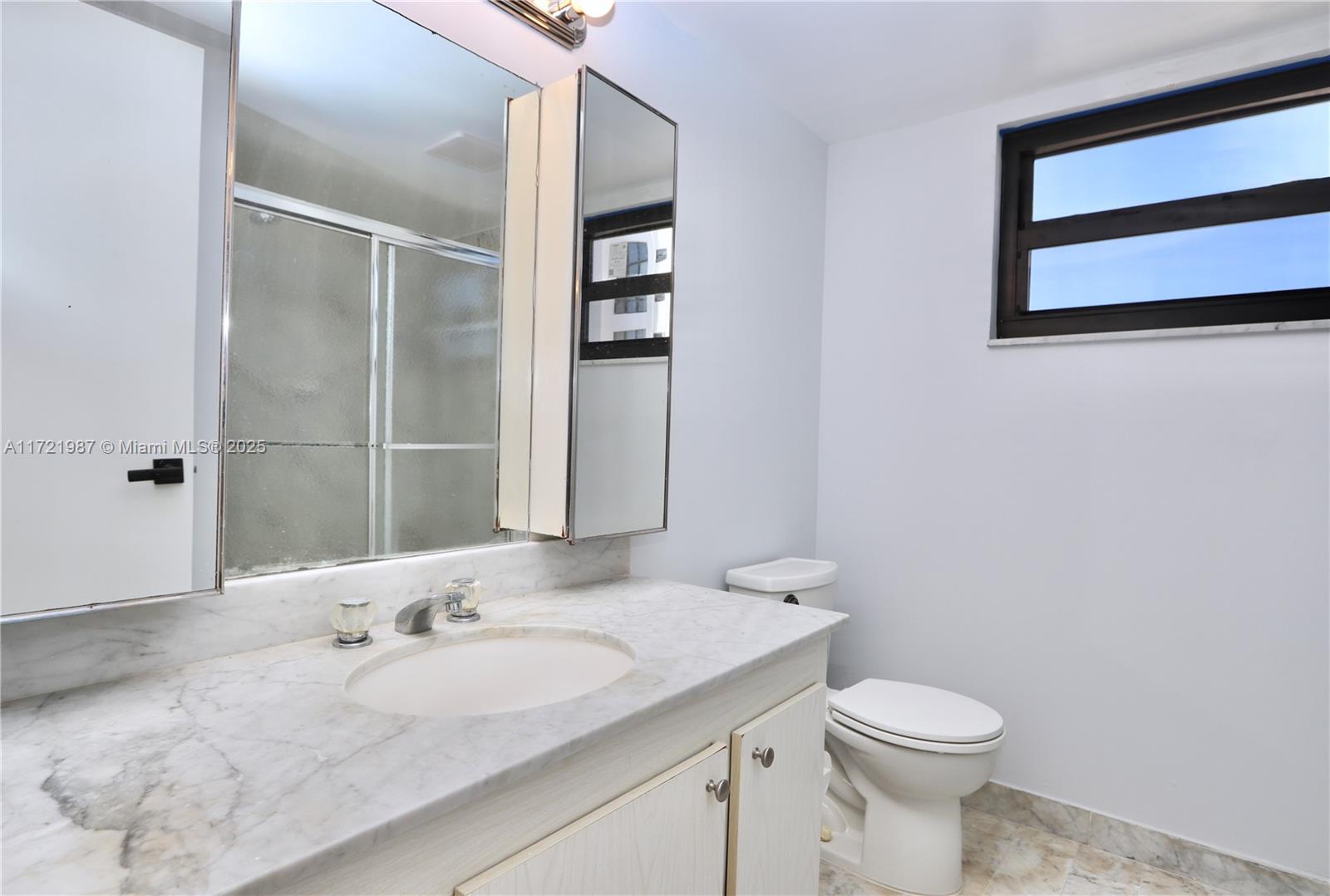 2401 S Ocean Dr 1003 Property Photo 20