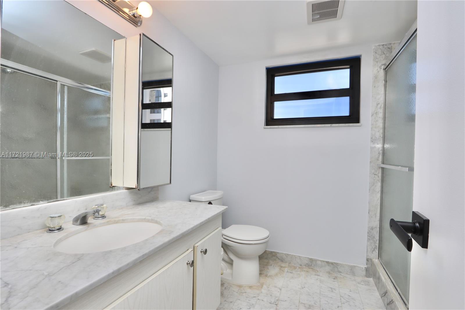 2401 S Ocean Dr 1003 Property Photo 21