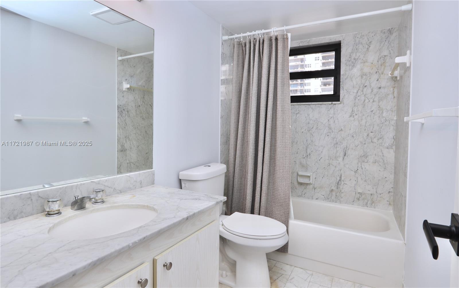2401 S Ocean Dr 1003 Property Photo 24