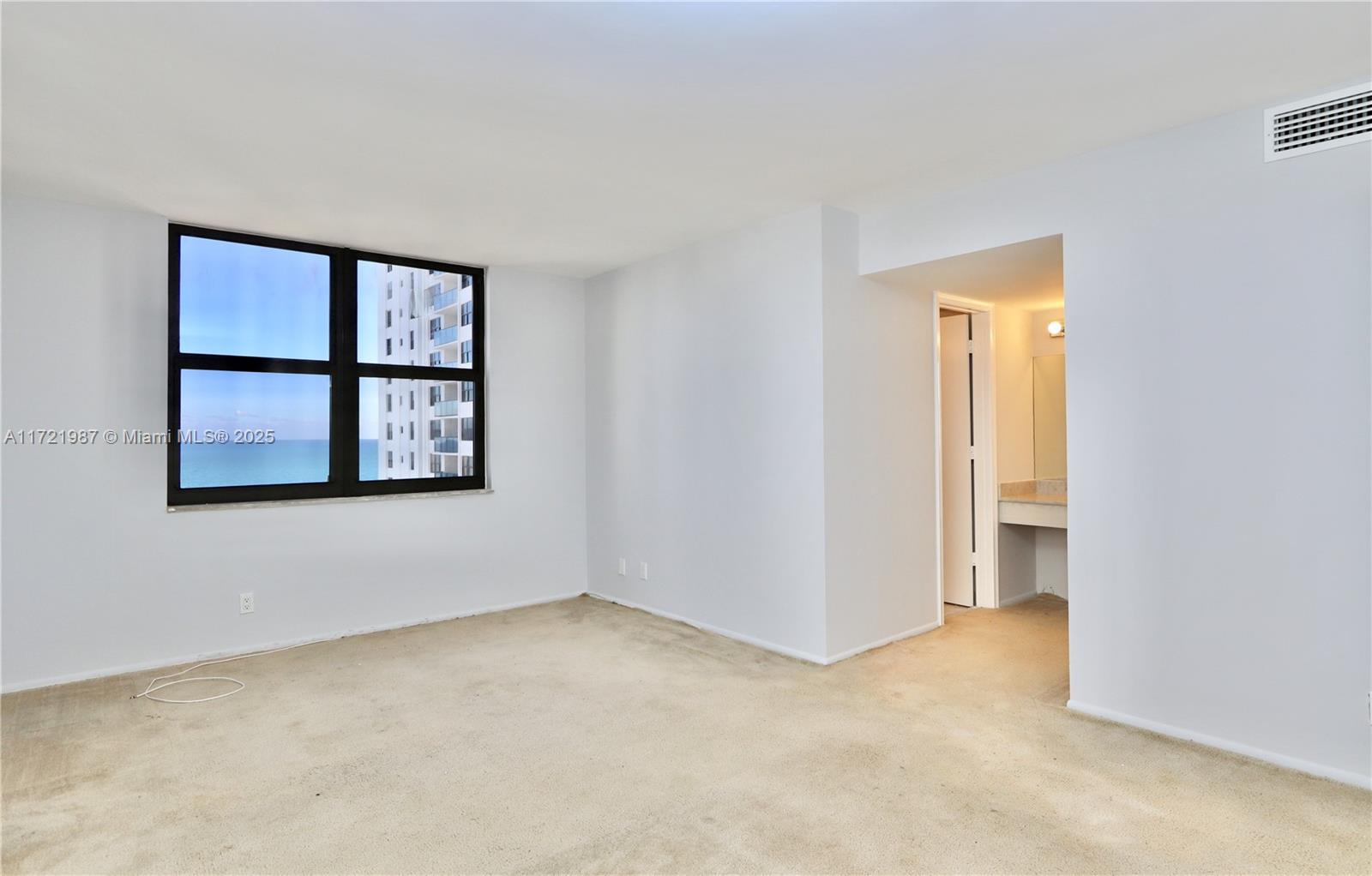 2401 S Ocean Dr 1003 Property Photo 27