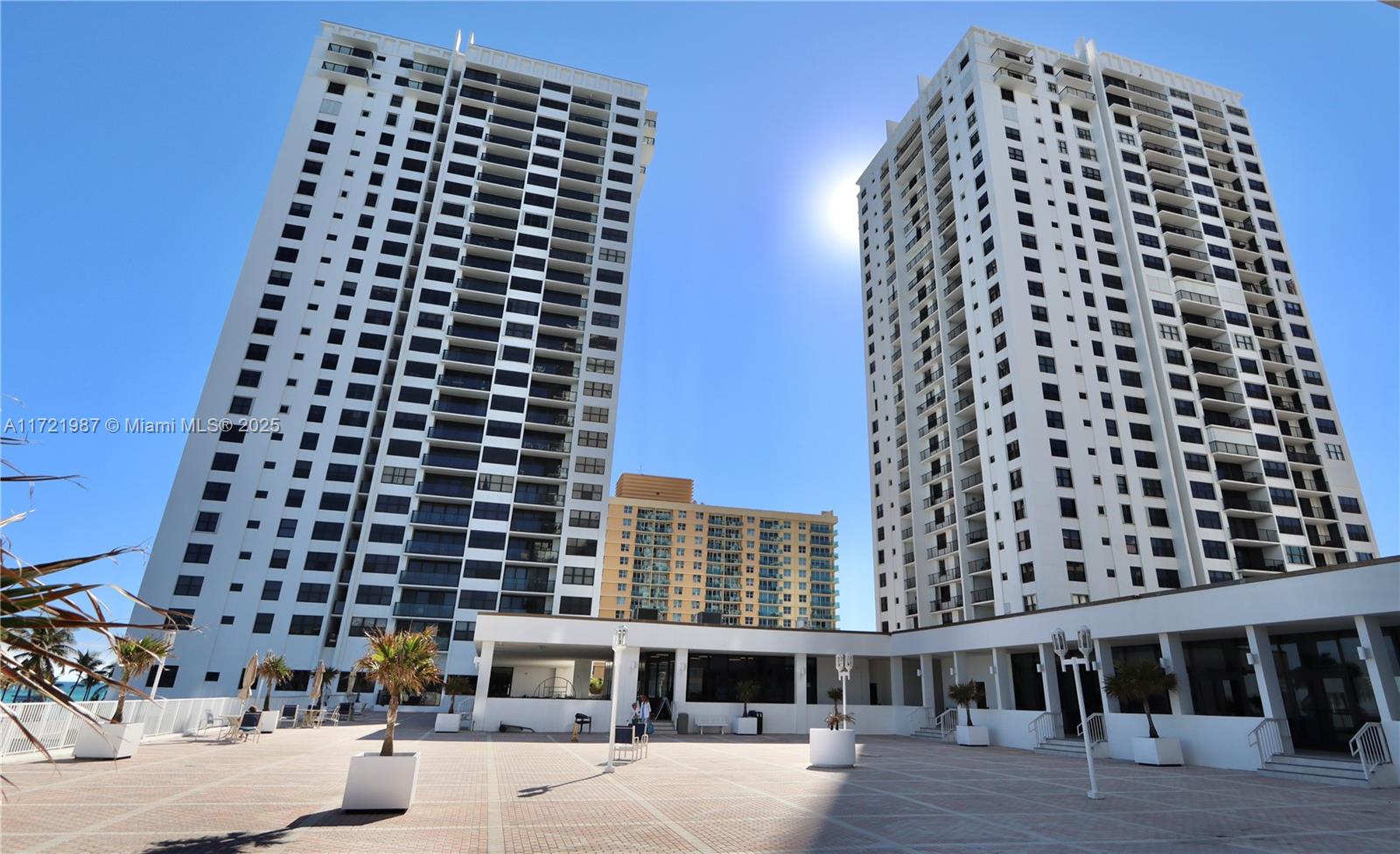 2401 S Ocean Dr 1003 Property Photo 36