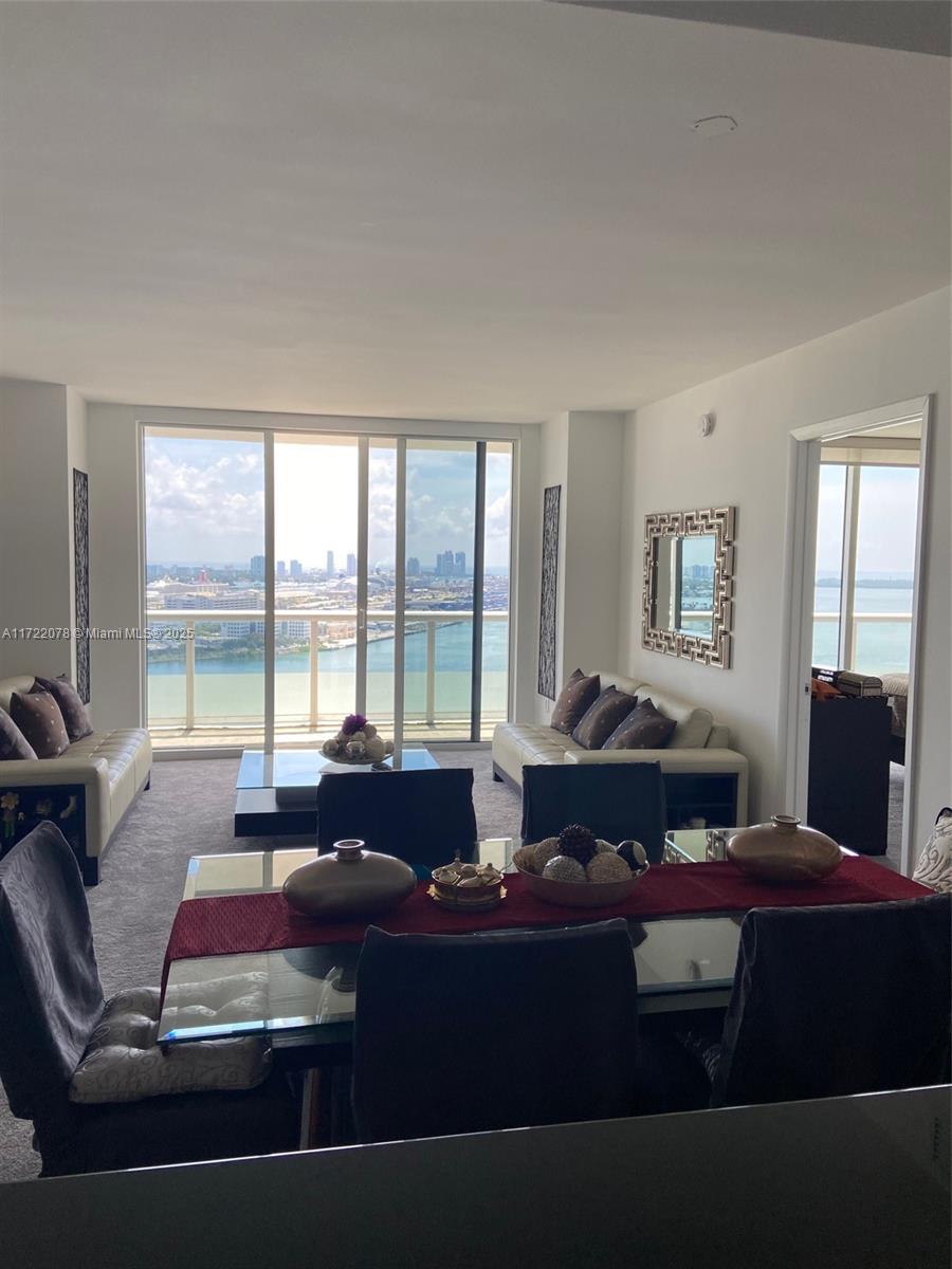 50 Biscayne Blvd 2906 Property Photo 3