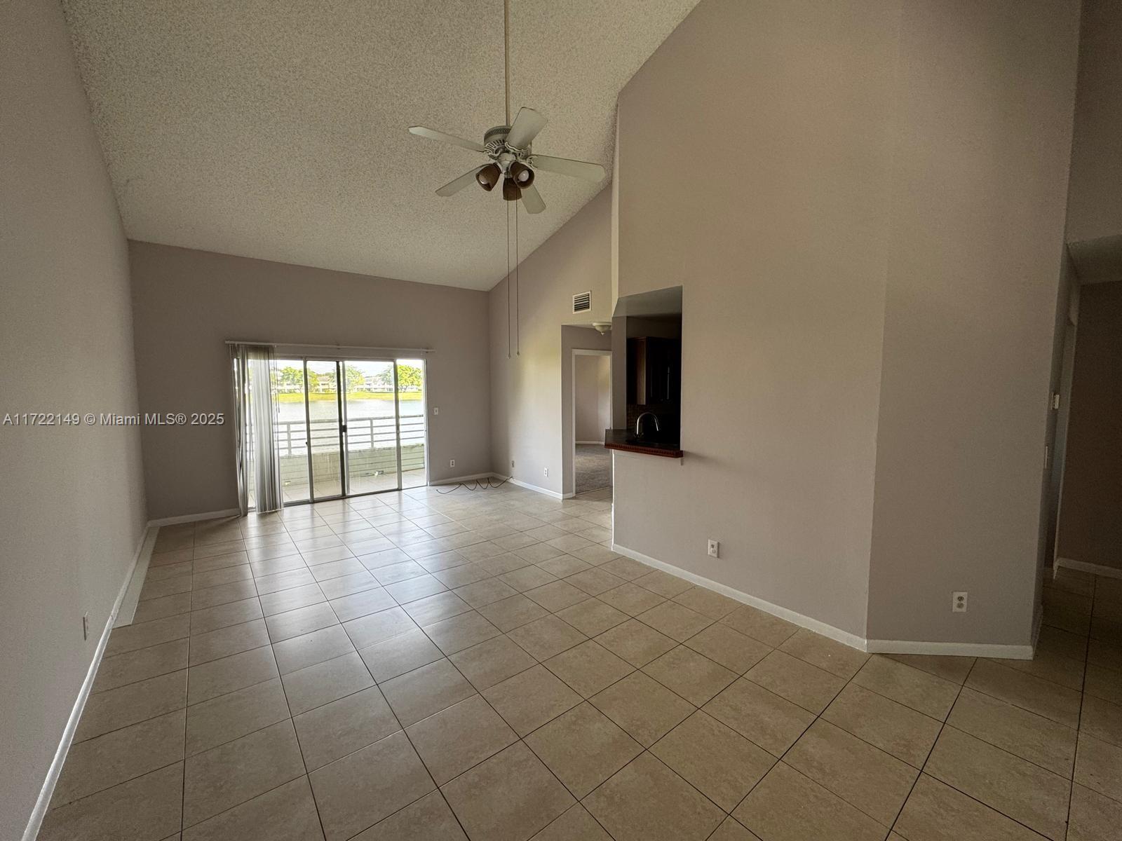3437 Nw 44th St 208 Property Photo 4