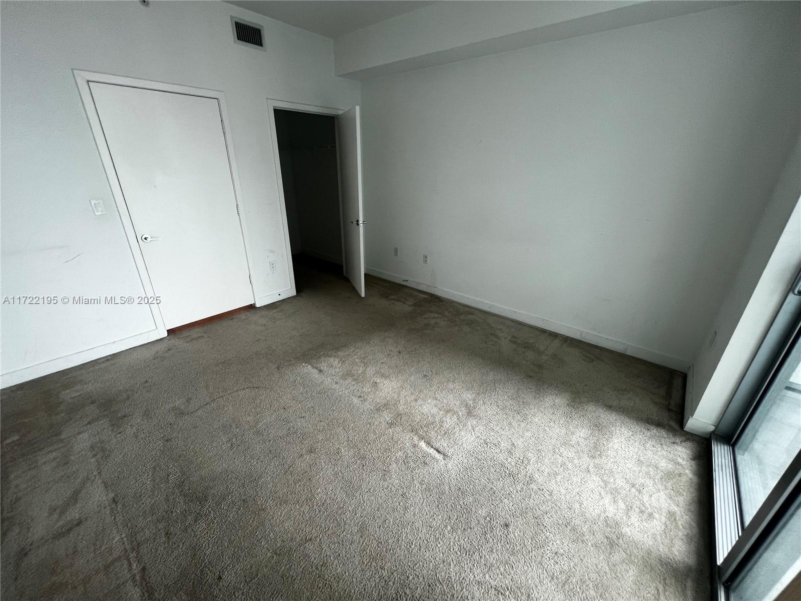 79 Sw 12 St 2709-s Property Photo 12