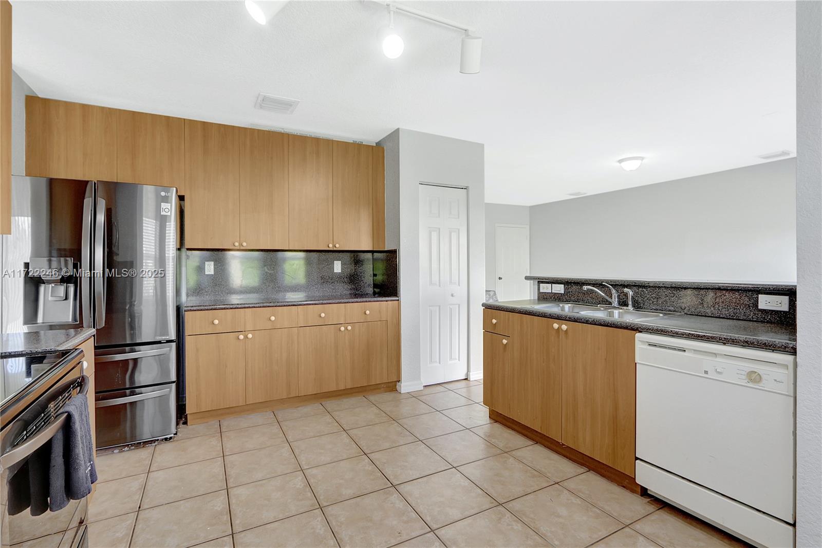 9031 Sw 208th Ter Property Photo 15