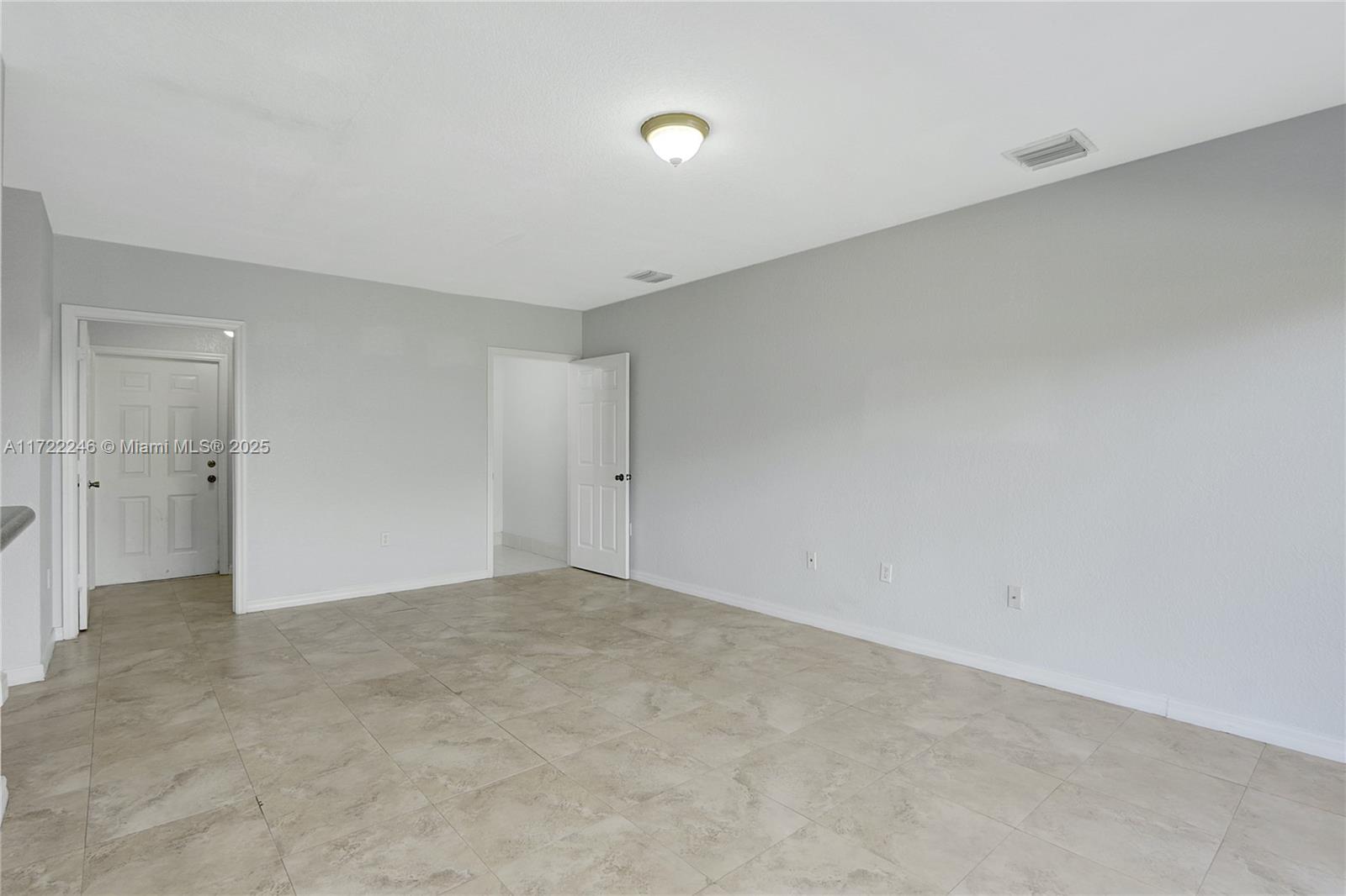 9031 Sw 208th Ter Property Photo 17