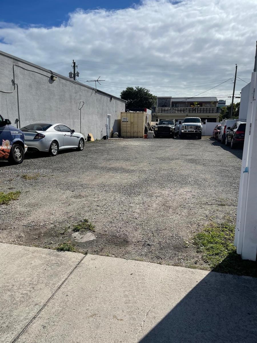 2114 Pierce St Property Photo 1