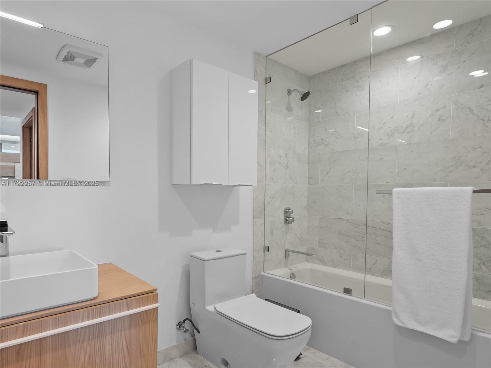 1135 103 St 502 Property Photo 35