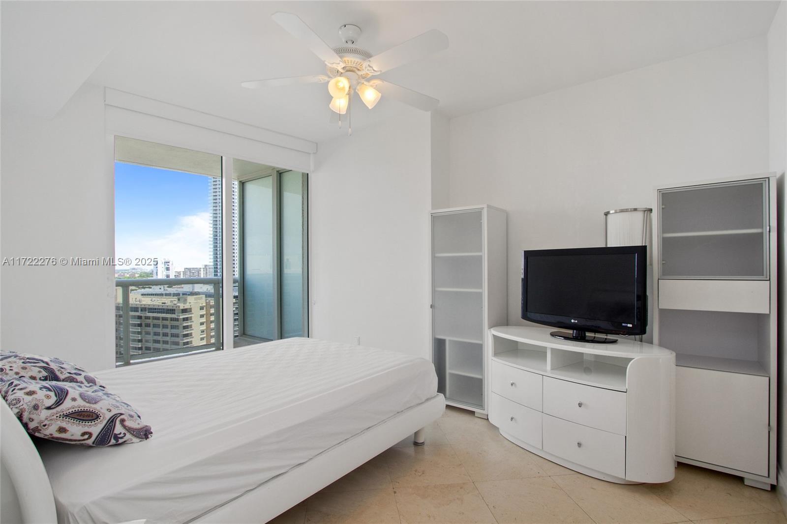 1850 S Ocean Dr 1608 Property Photo 17