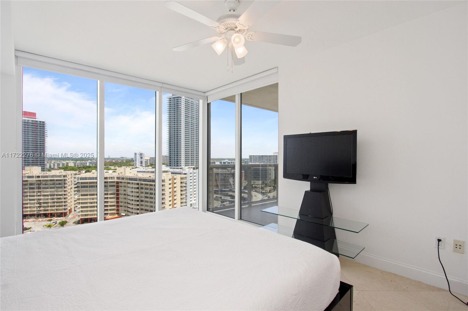 1850 S Ocean Dr 1608 Property Photo 21