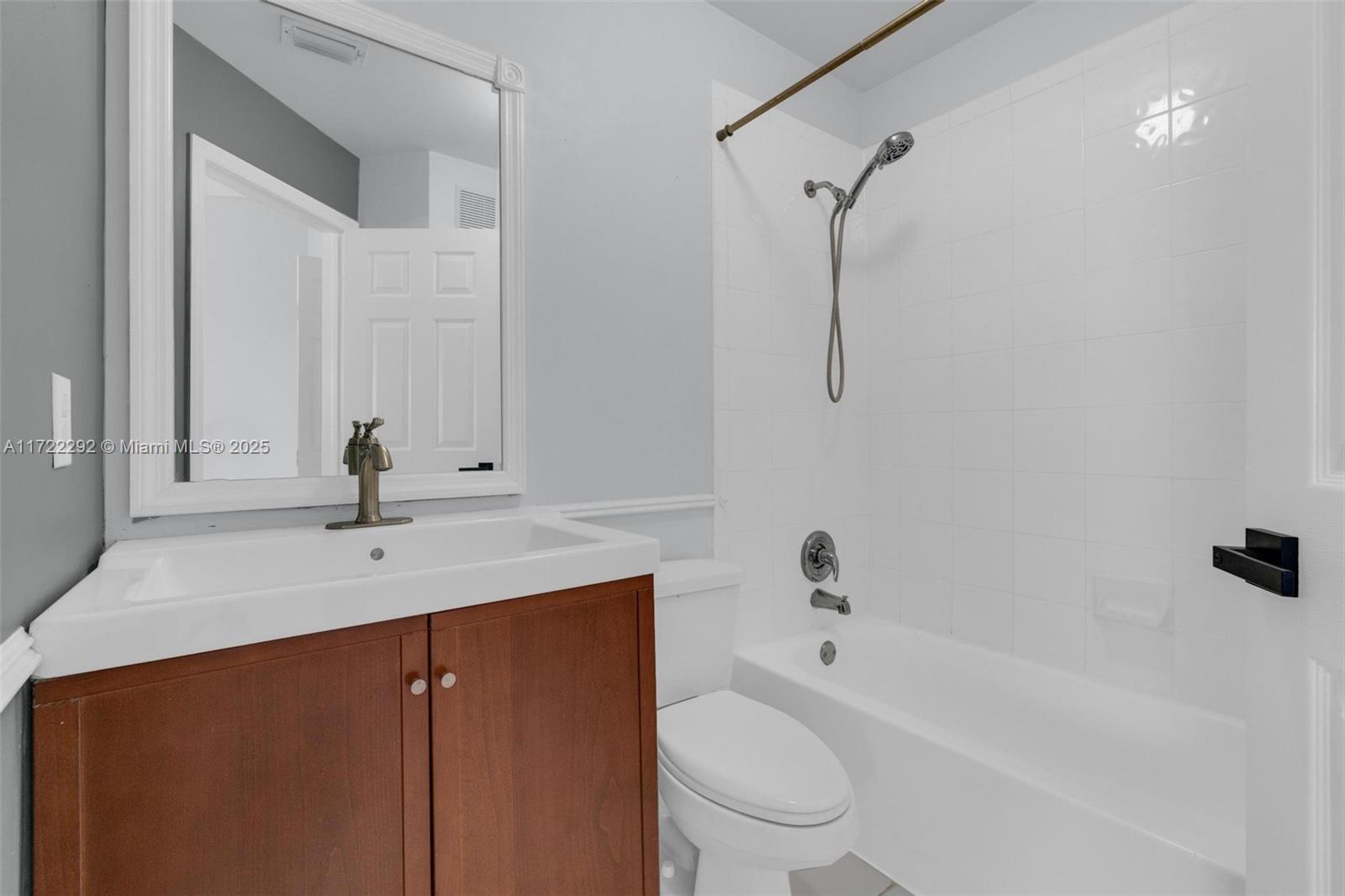 2246 Se 26th Ln 2246 Property Photo 17