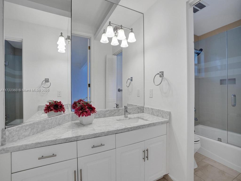 8850 Sw 67th Ct Property Photo 23