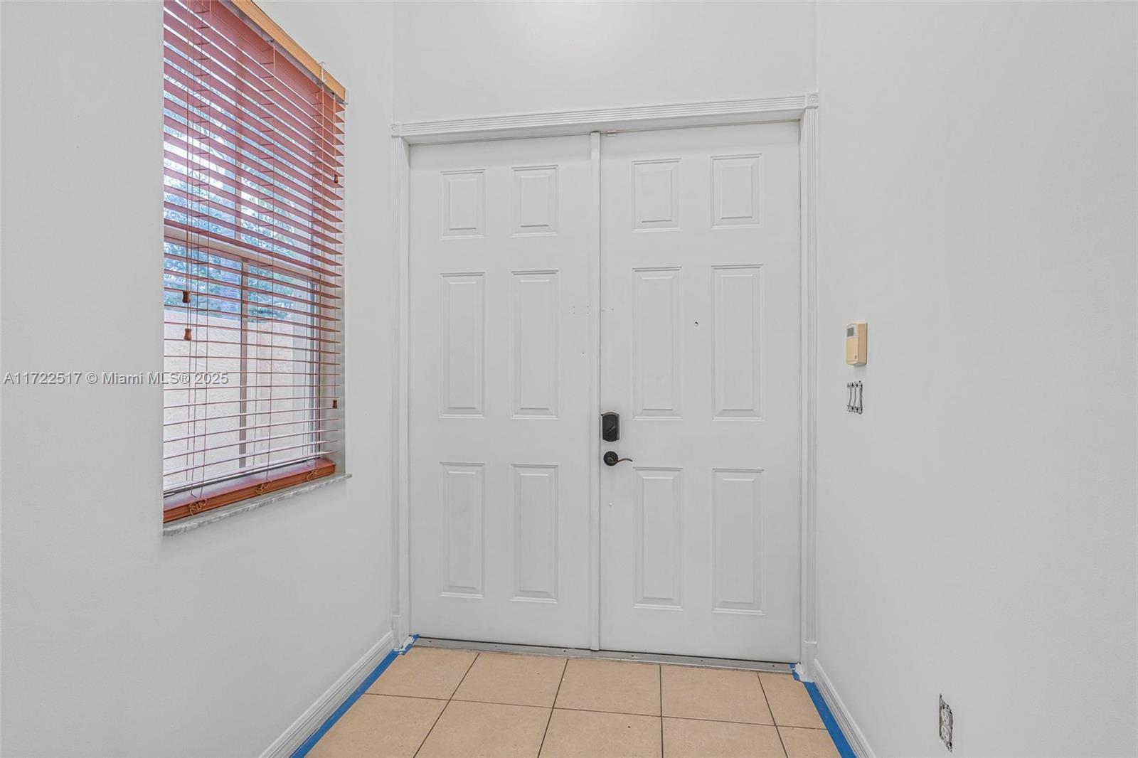 2039 Ne 6th Ct Property Photo 5