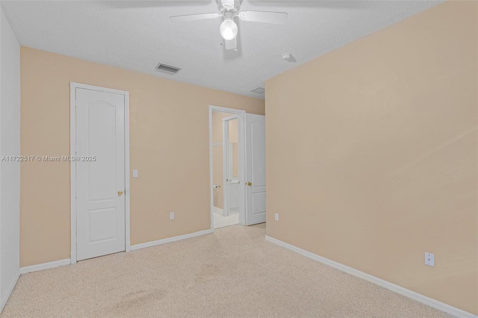 2039 Ne 6th Ct Property Photo 21