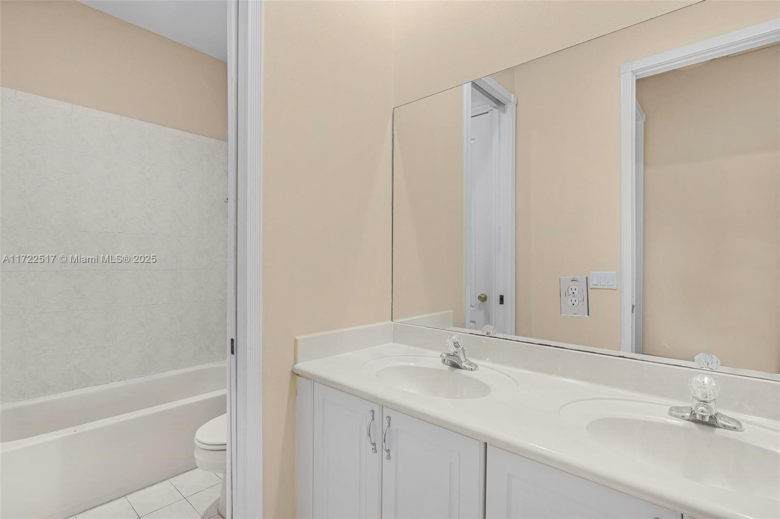 2039 Ne 6th Ct Property Photo 25
