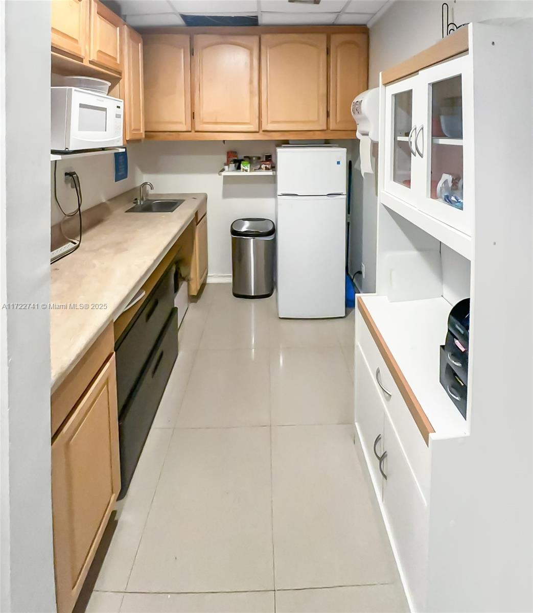 7800 W Oakland Park Blvd 4a34 Property Photo 16