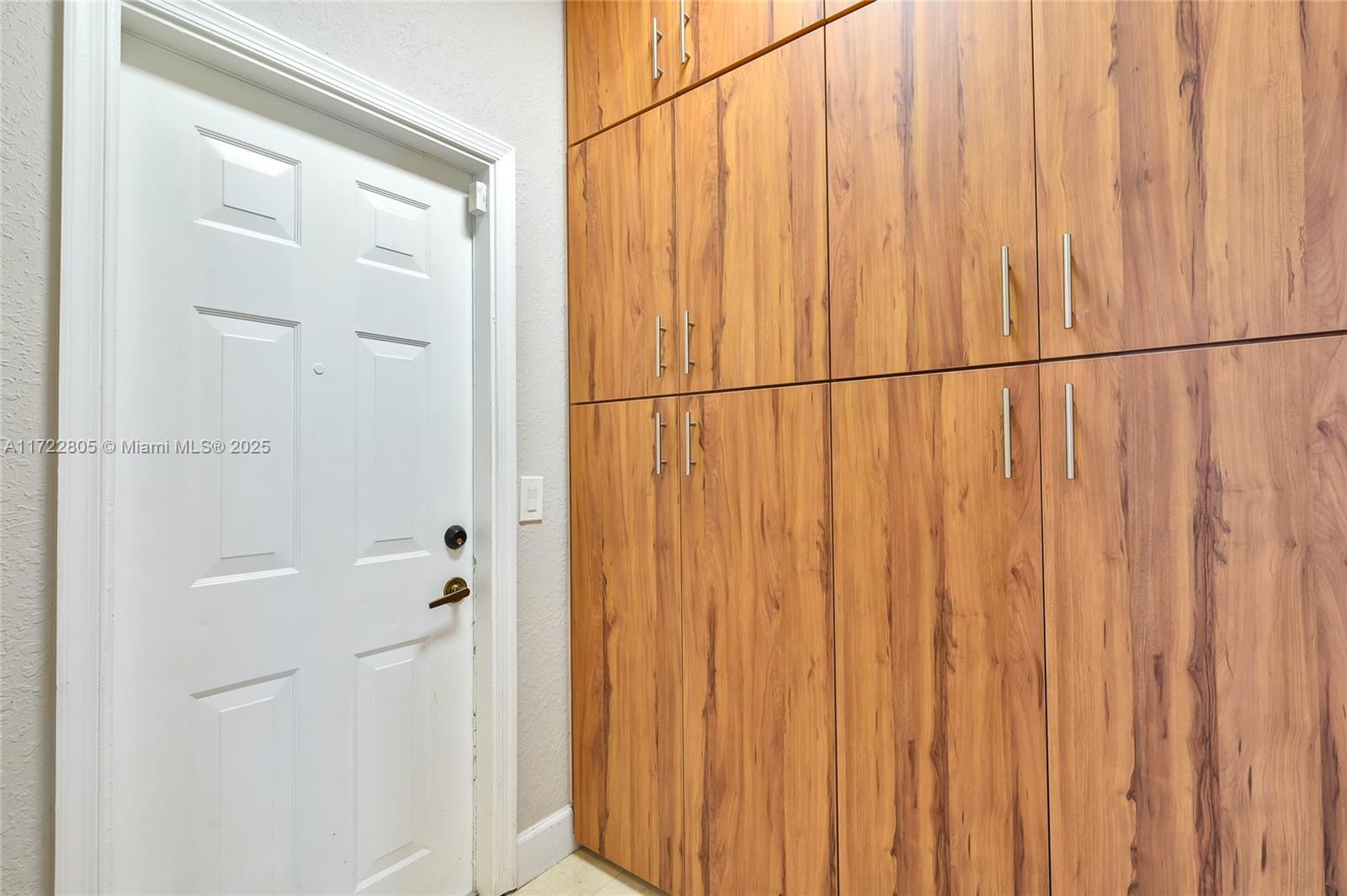 1632 Ne Winterberry Ln Property Photo 11