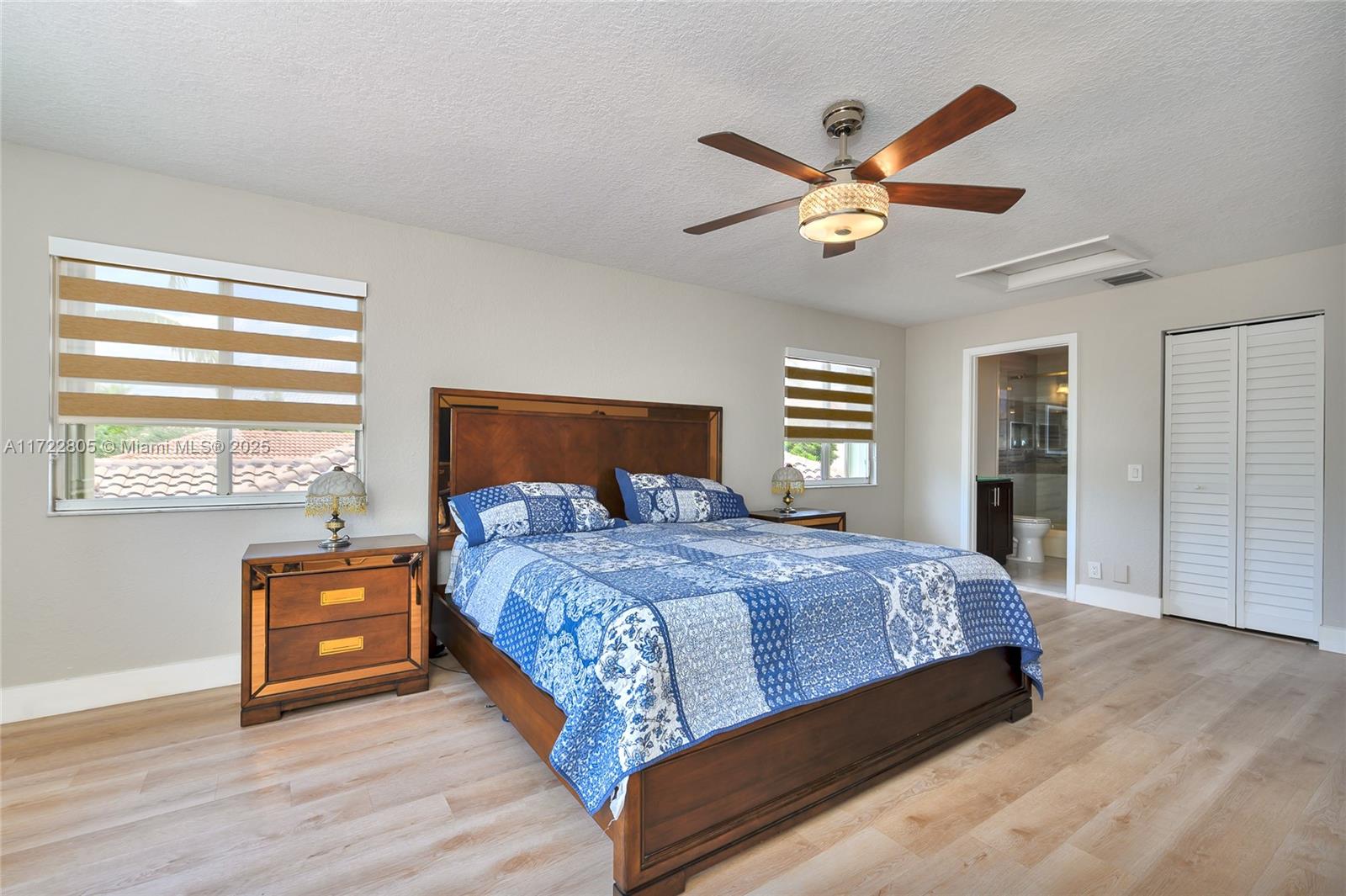 1632 Ne Winterberry Ln Property Photo 24