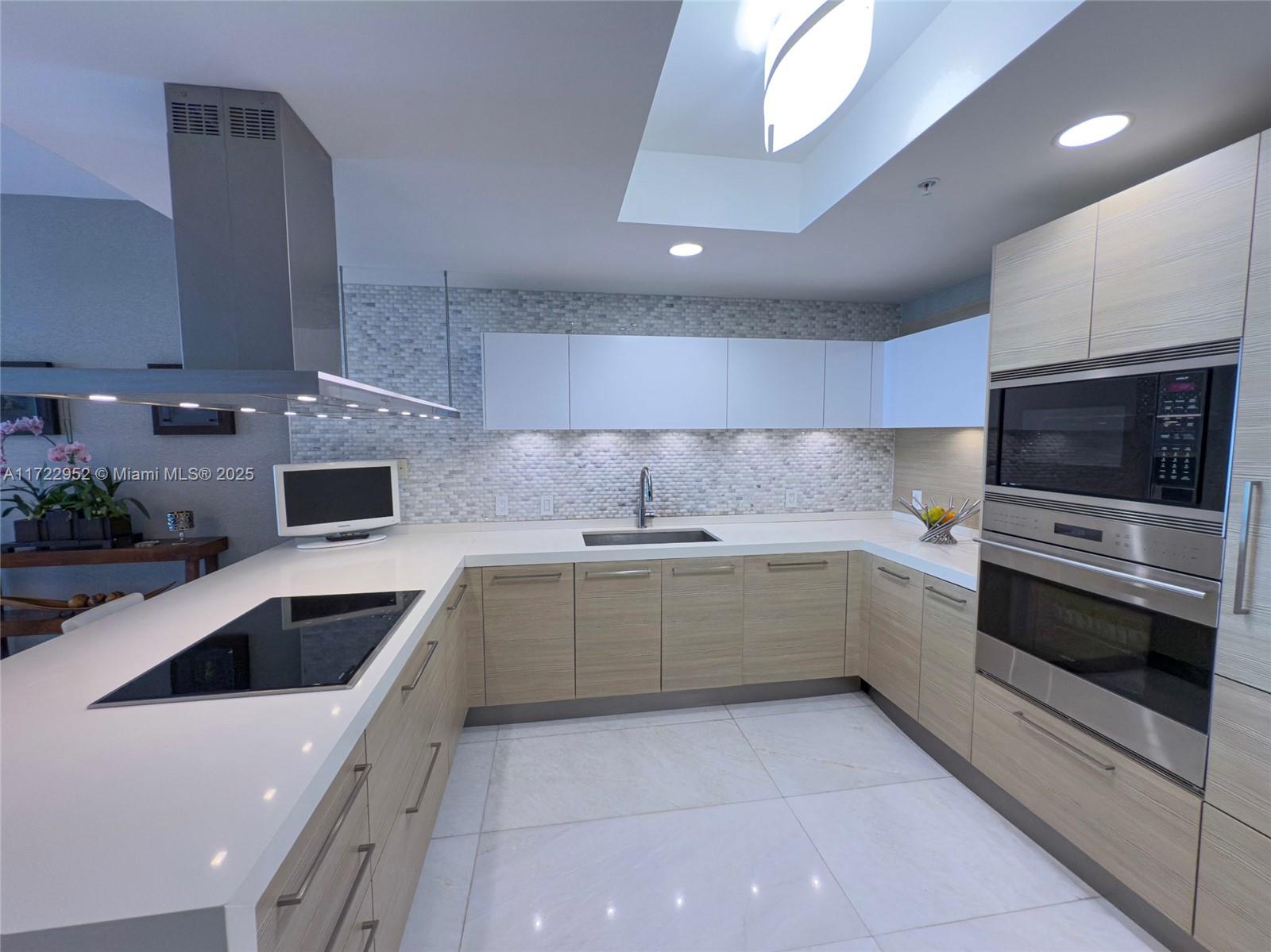 17111 Biscayne Blvd 1705 Property Photo 9