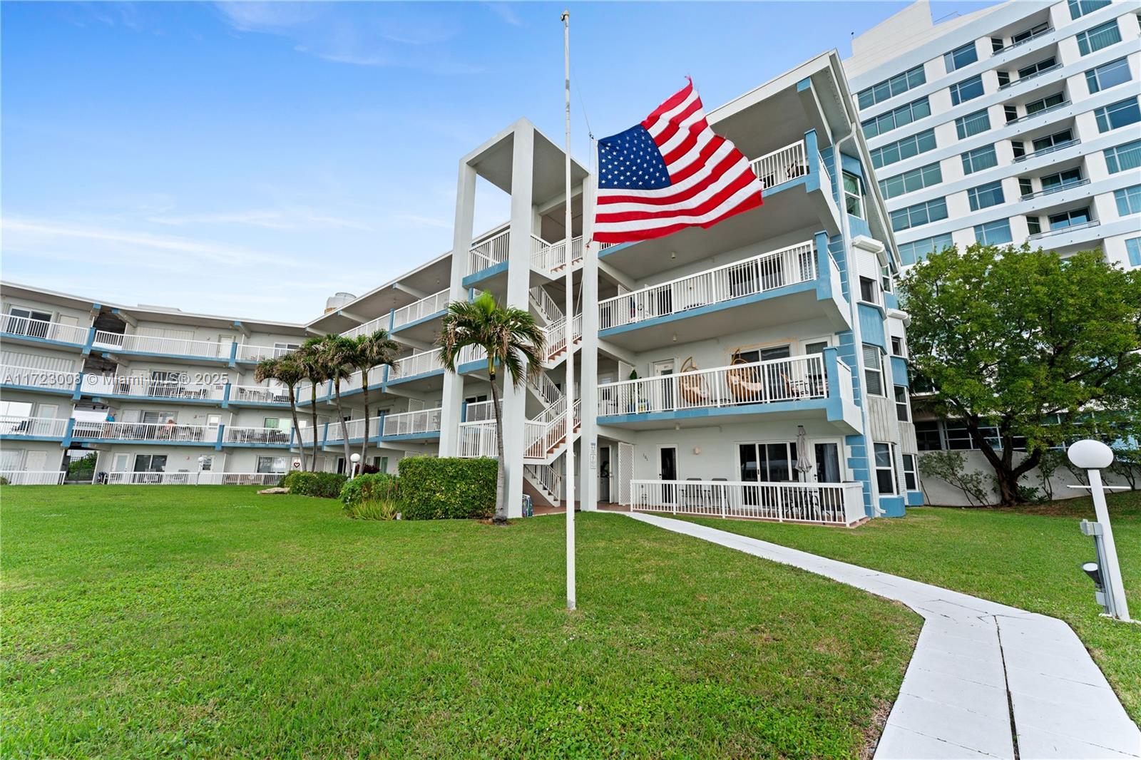 1300 N Ocean Blvd 102 Property Photo 2