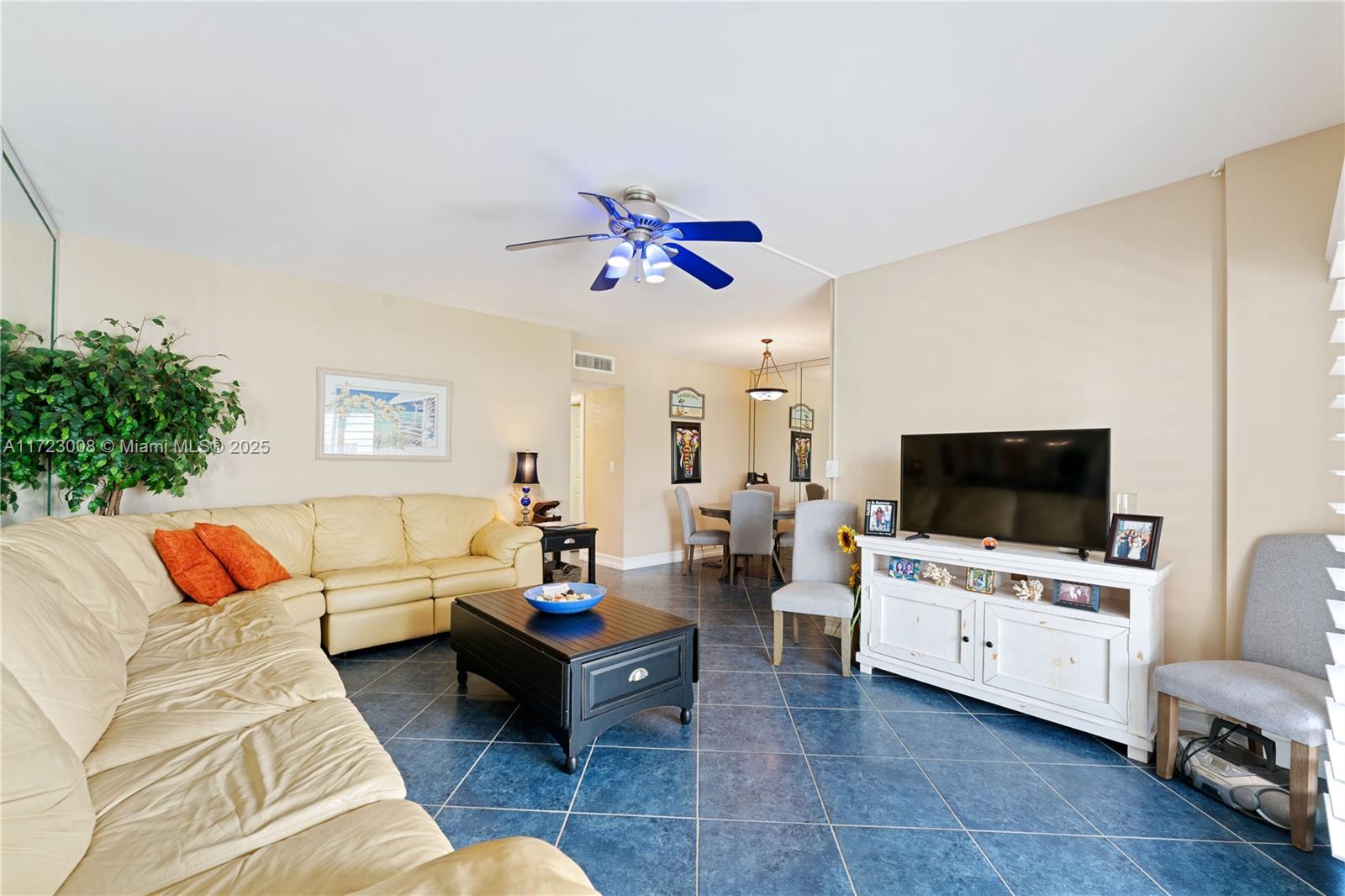 1300 N Ocean Blvd 102 Property Photo 8