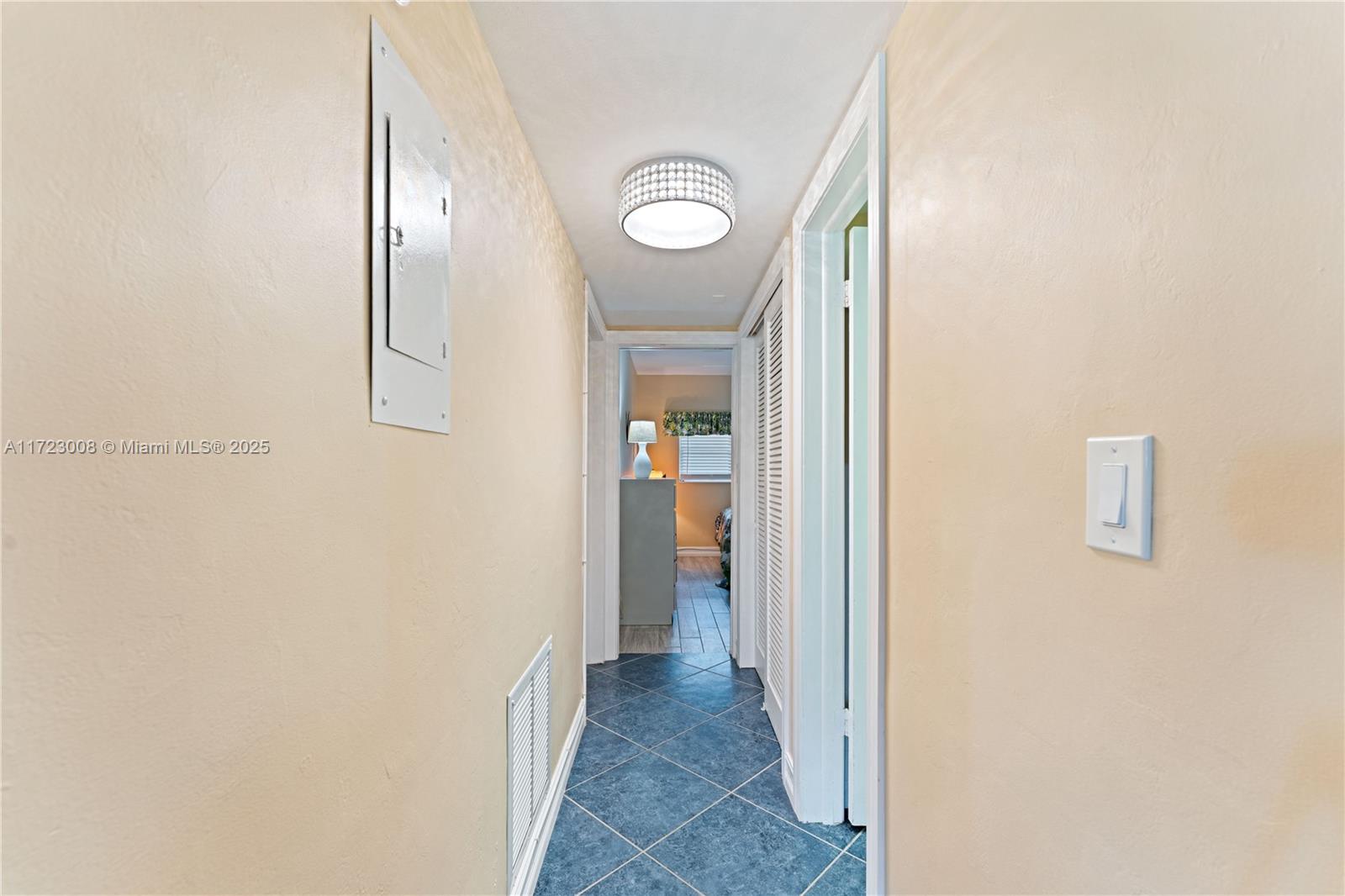 1300 N Ocean Blvd 102 Property Photo 10