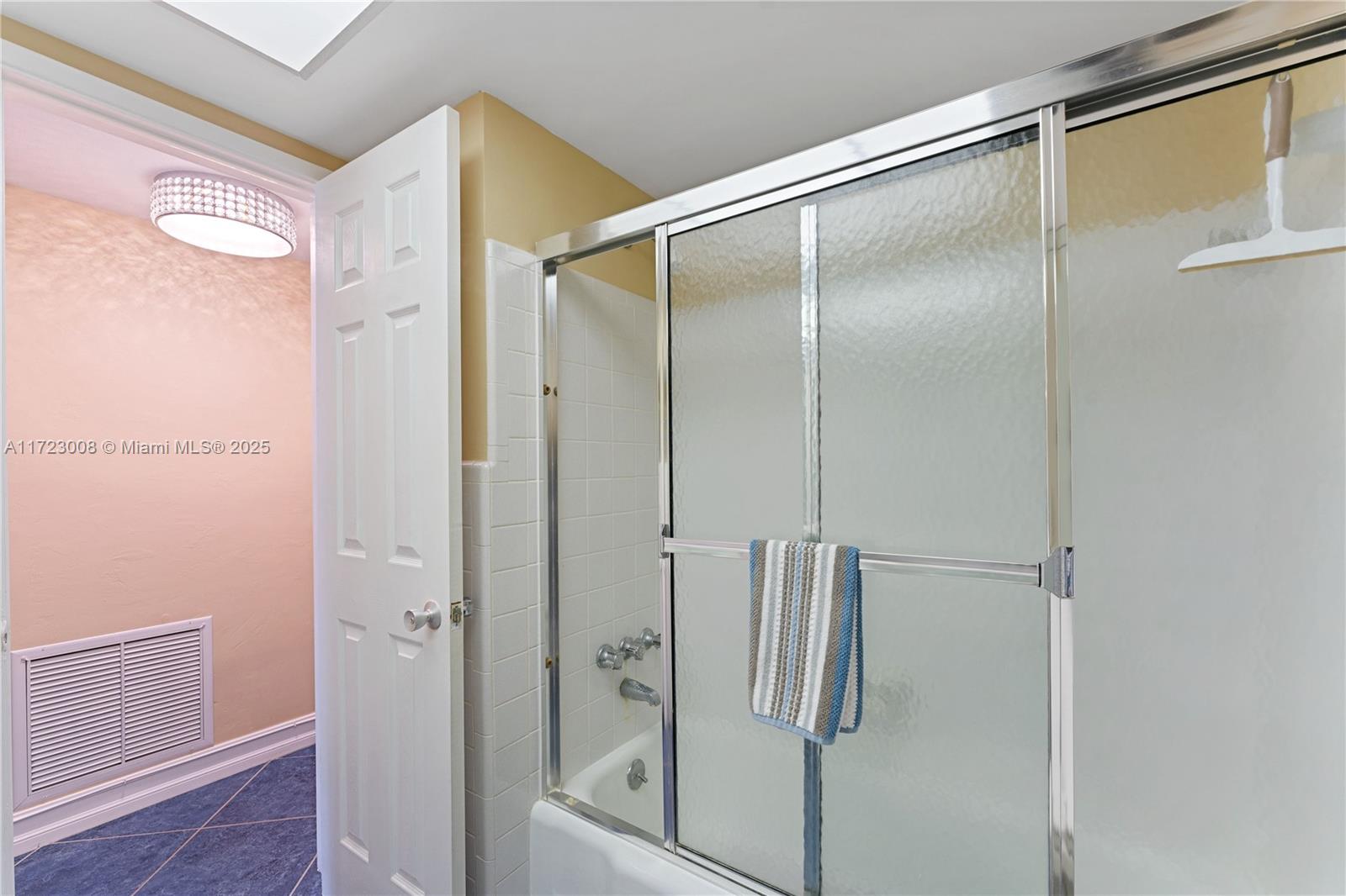 1300 N Ocean Blvd 102 Property Photo 12