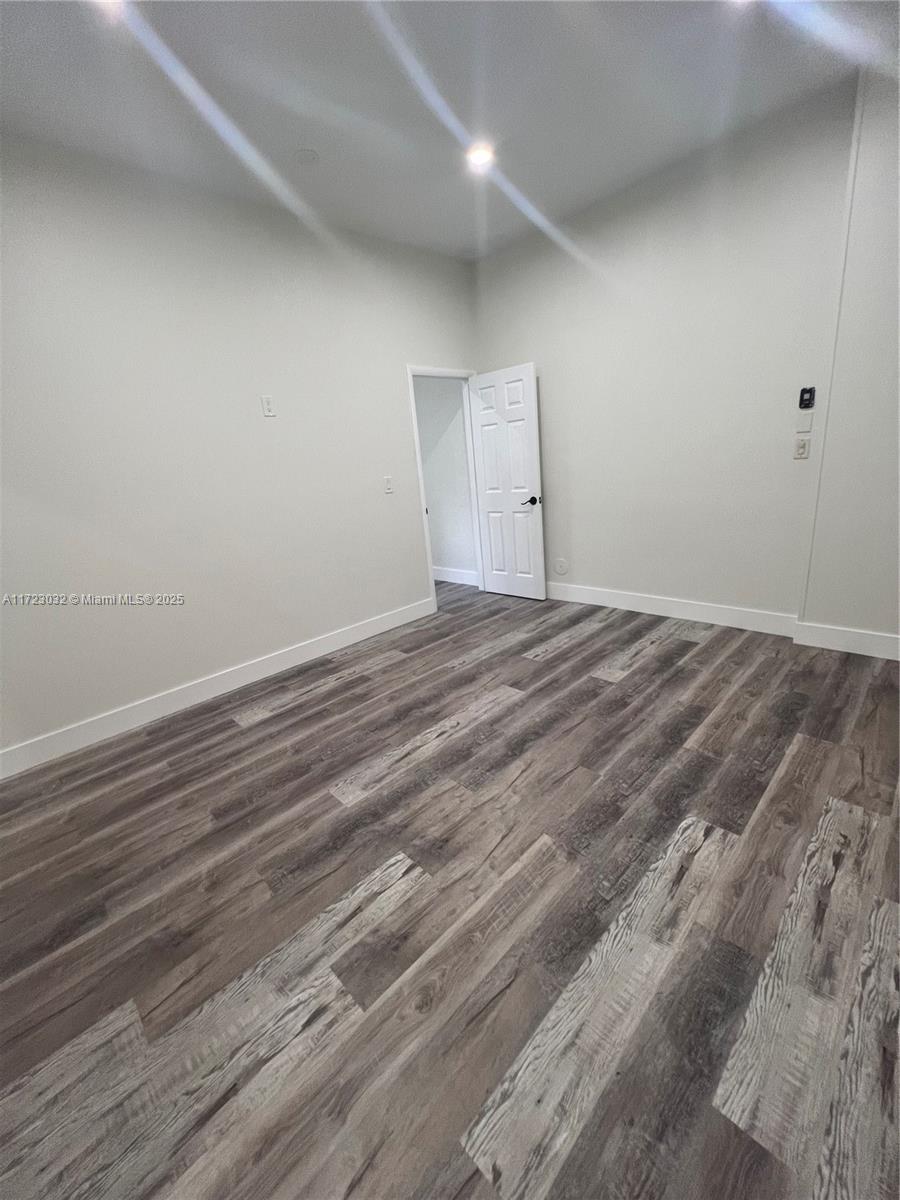 1031 Ne 17th Ter 0 Property Photo 12