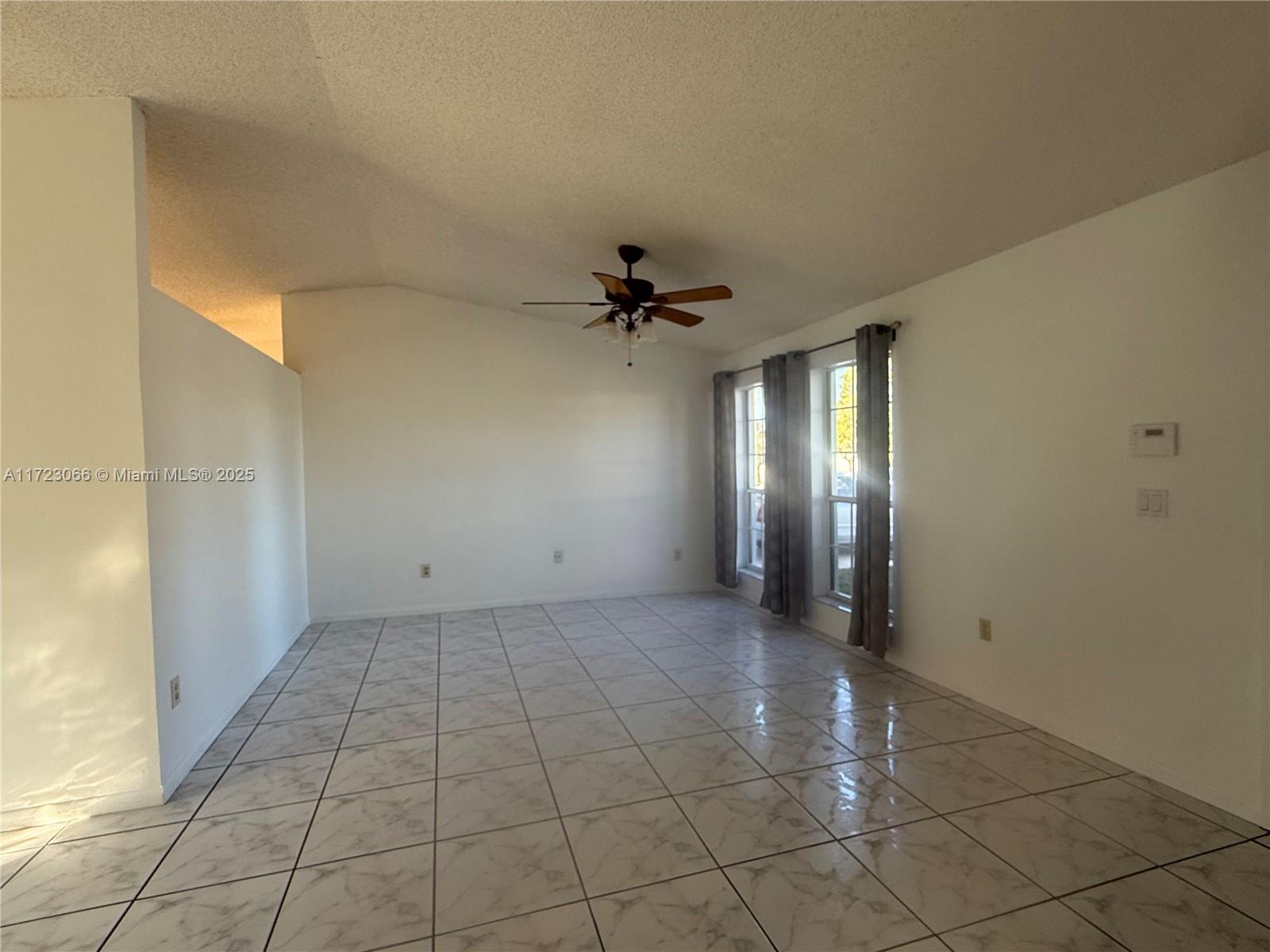 28120 Sw 138 Ct Property Photo 4