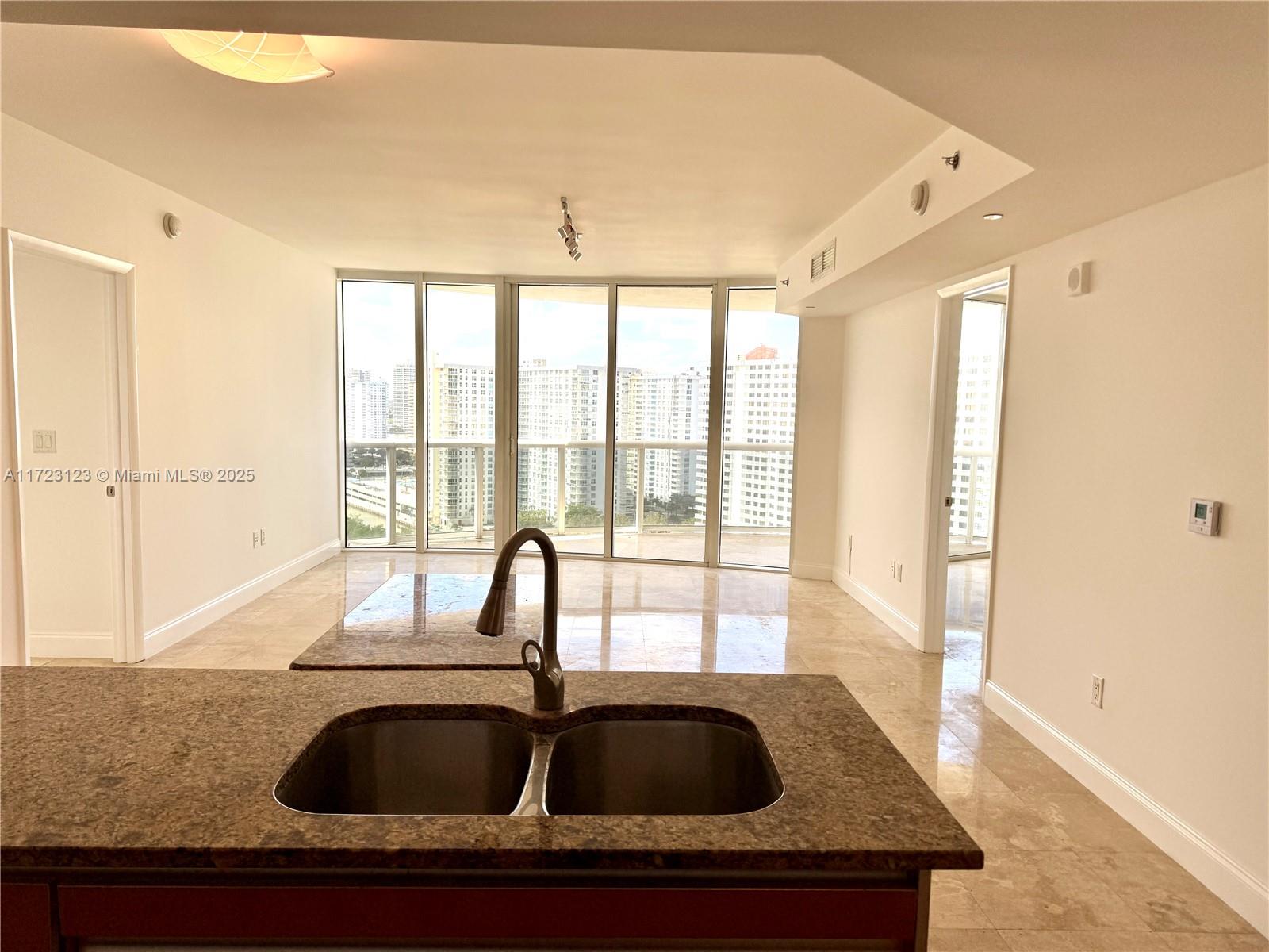 17201 Collins Ave 1806 Property Photo 4
