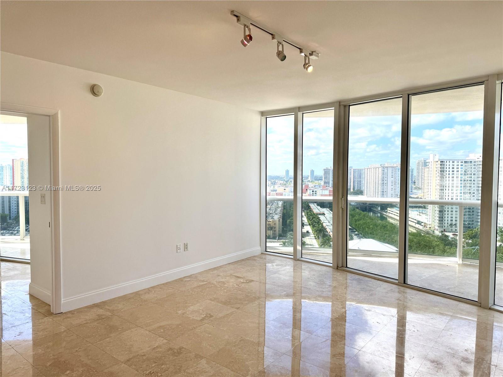17201 Collins Ave 1806 Property Photo 7