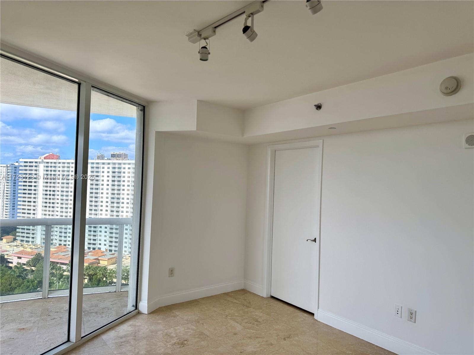 17201 Collins Ave 1806 Property Photo 13