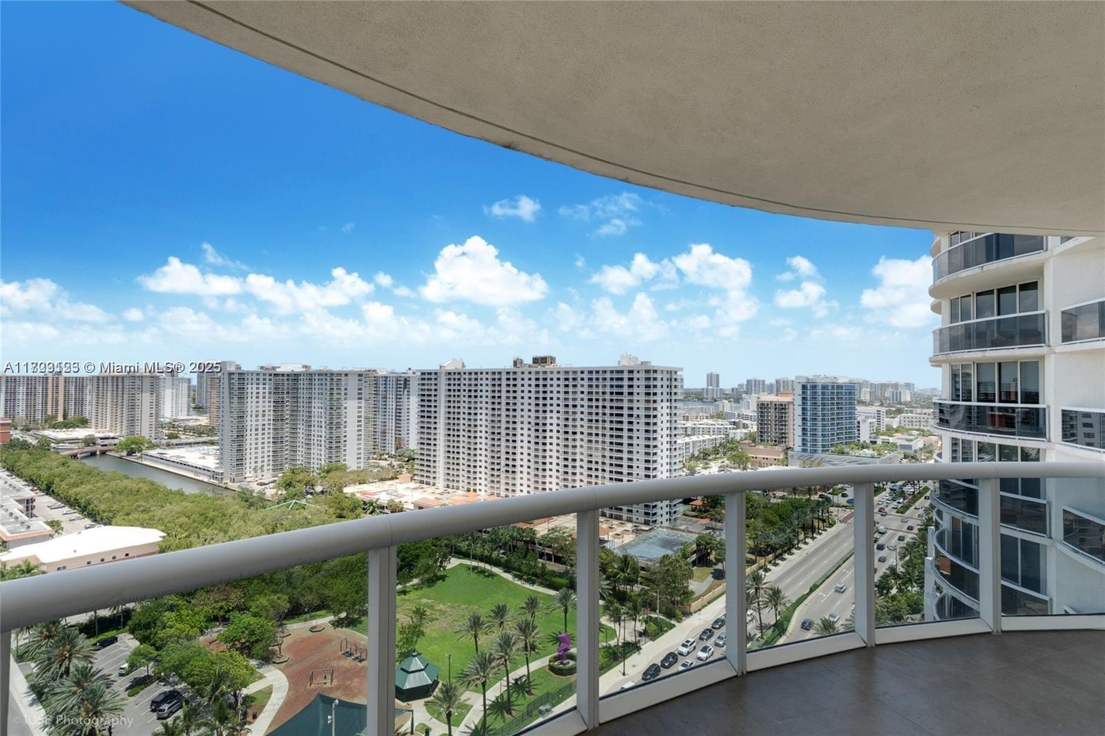 17201 Collins Ave 1806 Property Photo 18