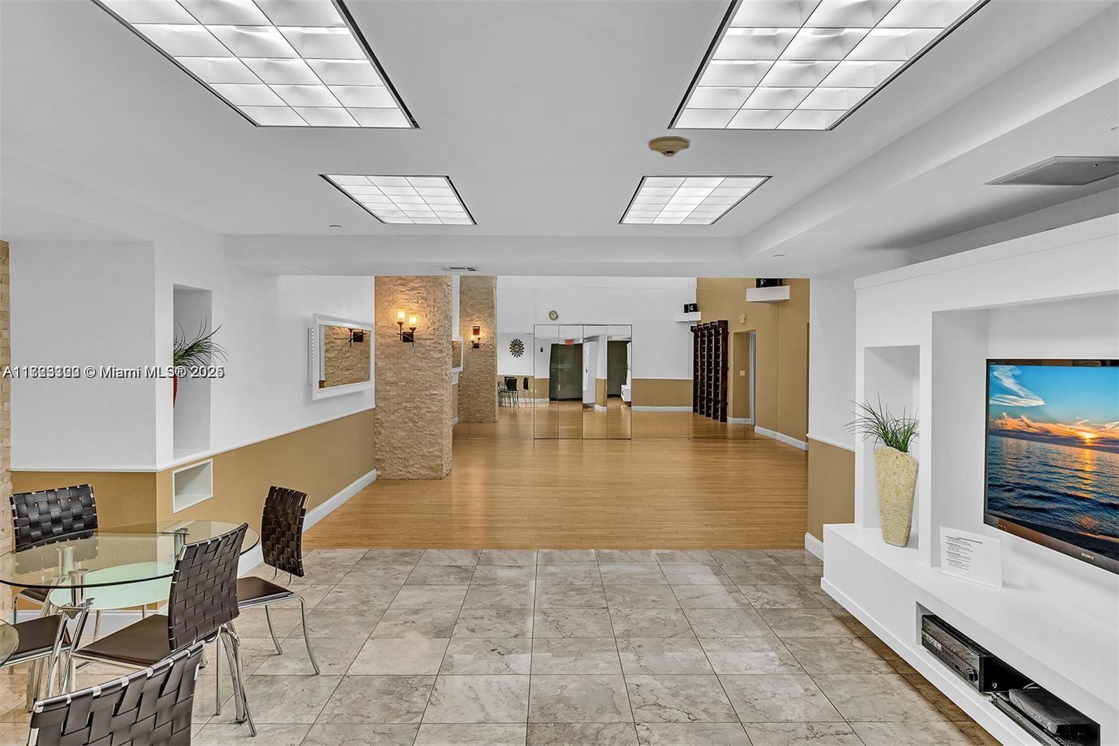 17201 Collins Ave 1806 Property Photo 30