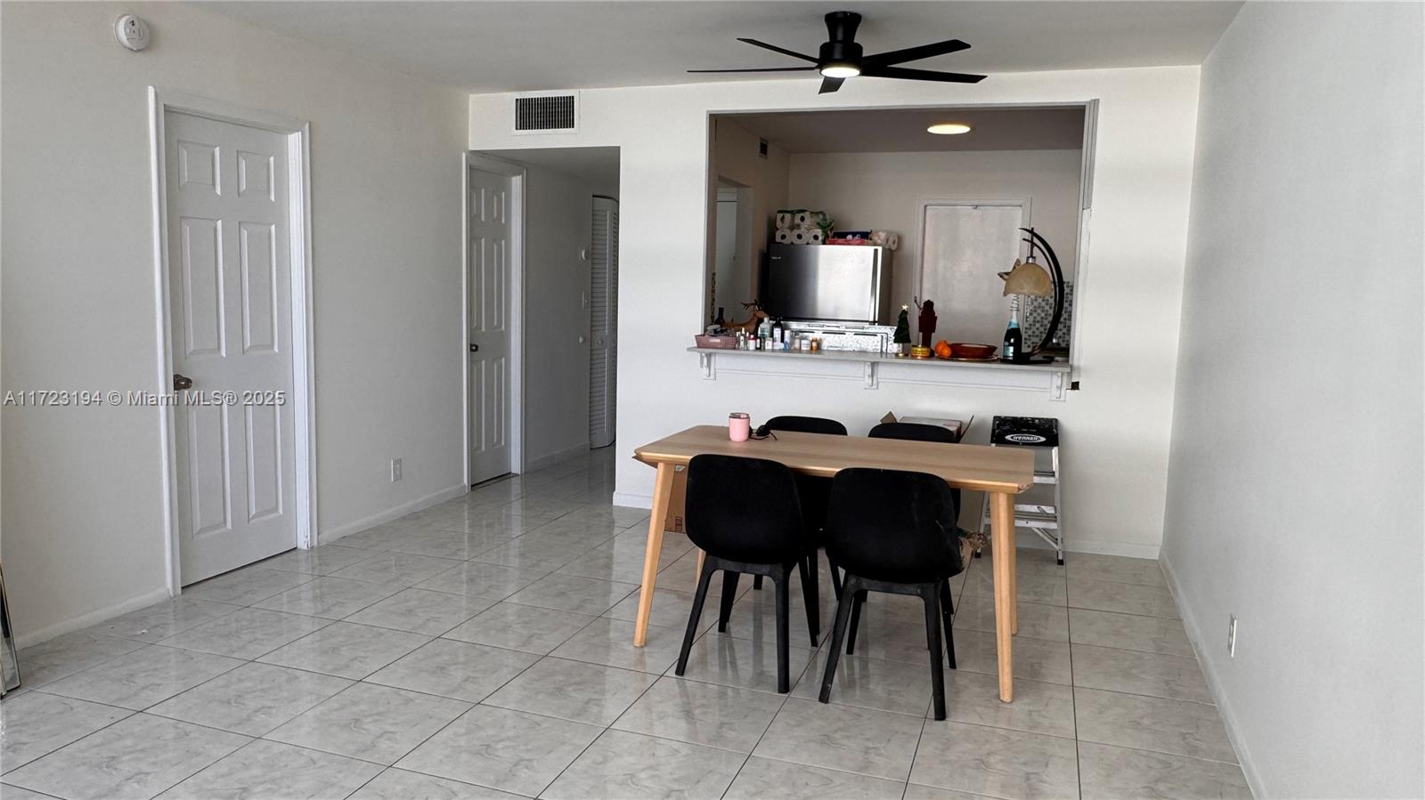 1825 S Ocean Dr Property Photo 1
