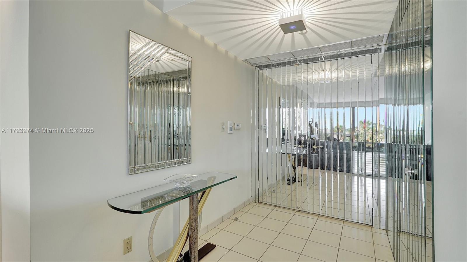20281 E Country Club Dr M6 Property Photo 4