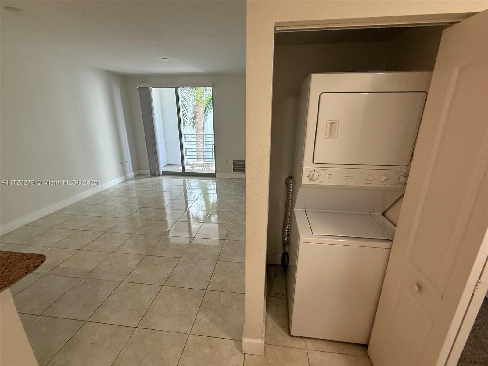 1830 Radius Dr 421 Property Photo 25