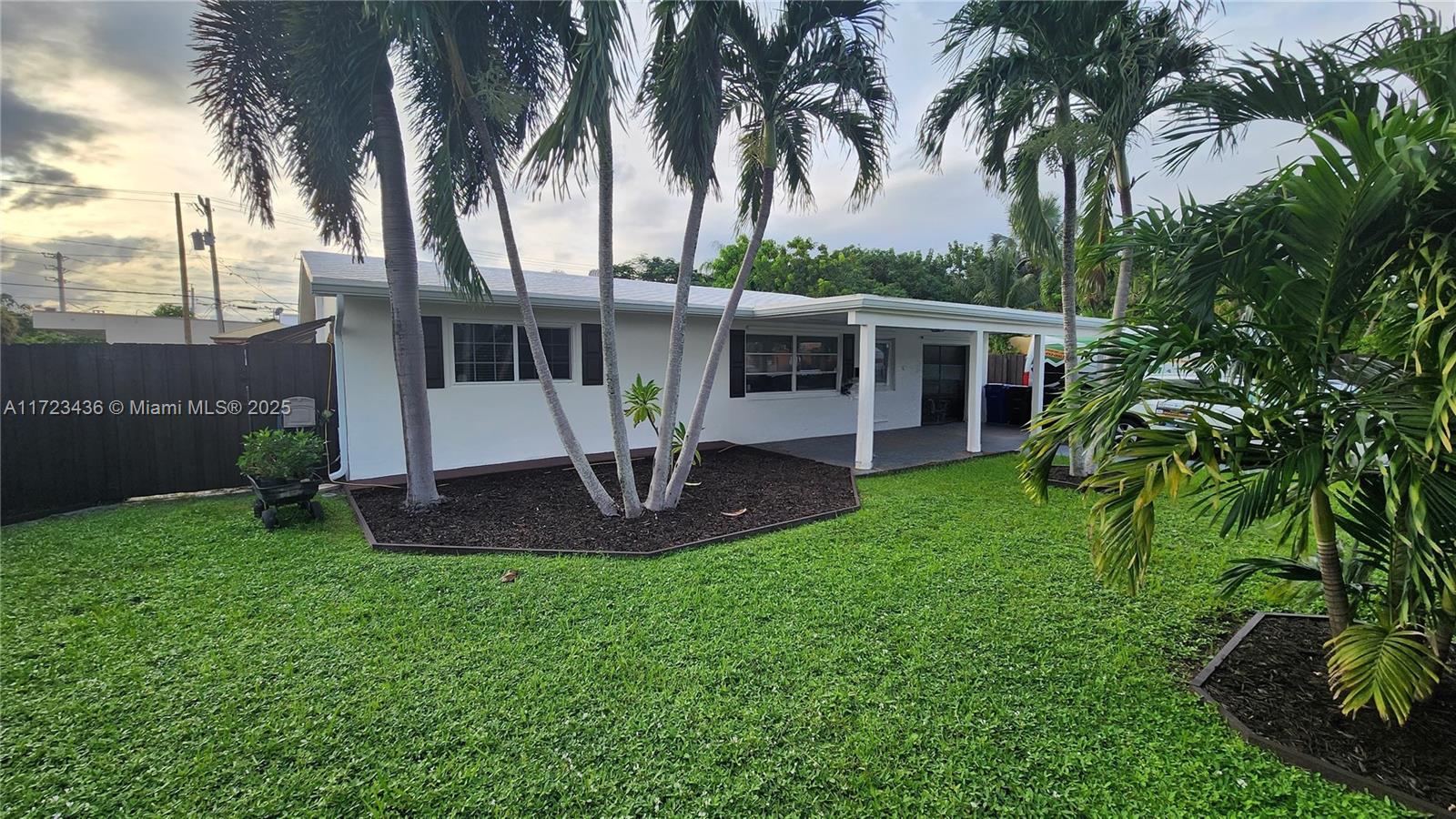4511 Nw 15th Ave Property Photo