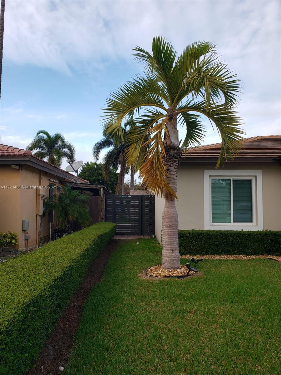 11343 Sw 245th St Property Photo 2