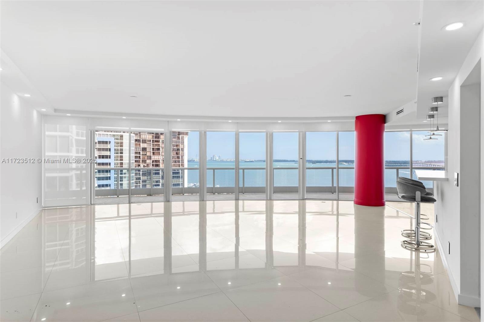 2127 Brickell Ave 1701 Property Photo 3