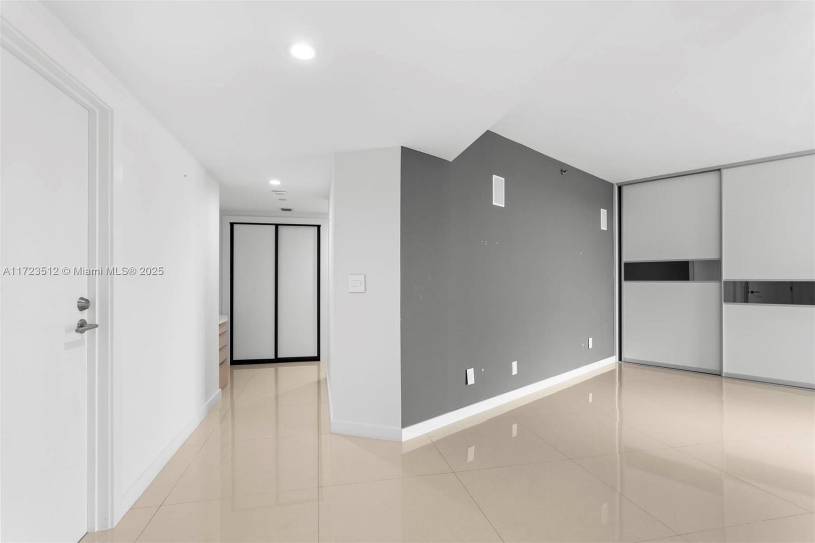 2127 Brickell Ave 1701 Property Photo 14