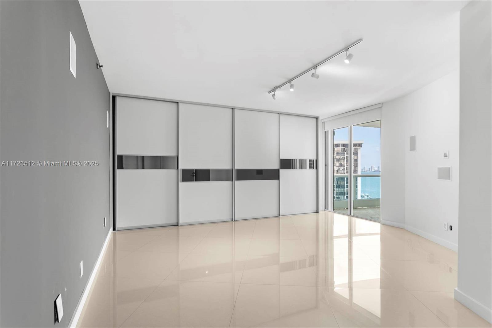 2127 Brickell Ave 1701 Property Photo 15