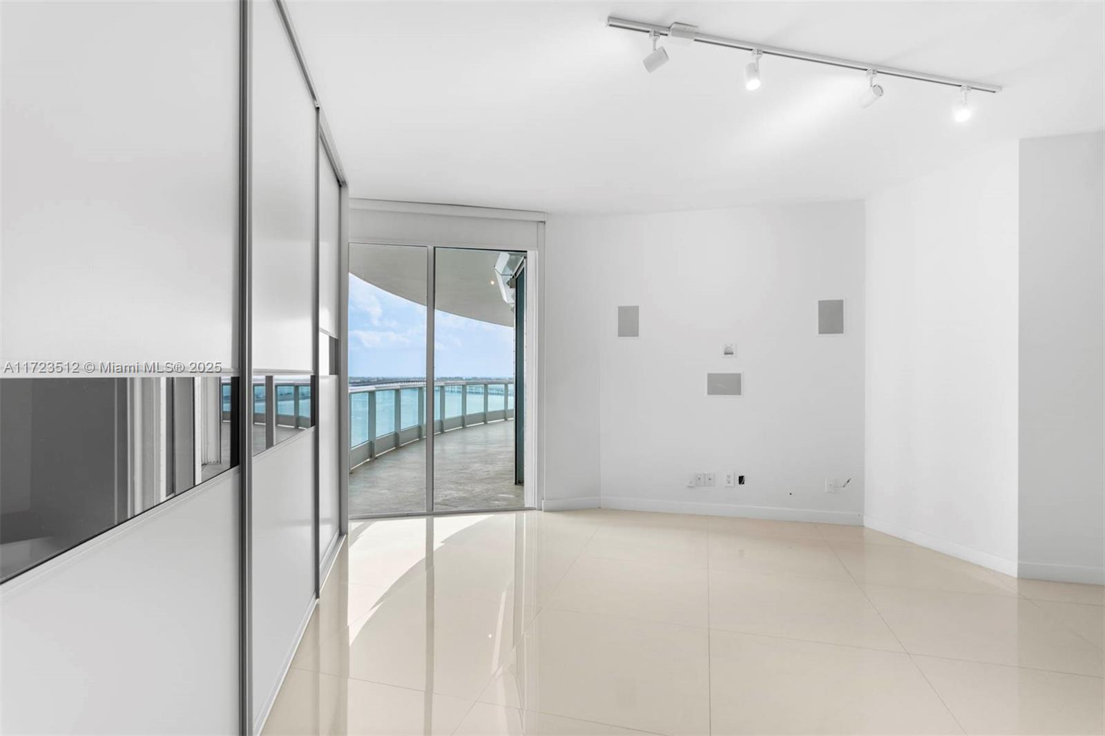 2127 Brickell Ave 1701 Property Photo 16