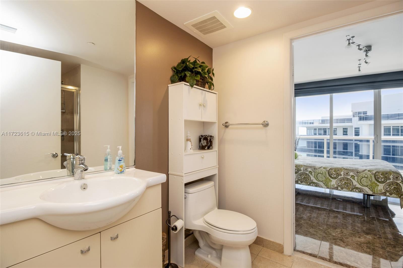 1830 S Ocean Dr 4406 Property Photo 19