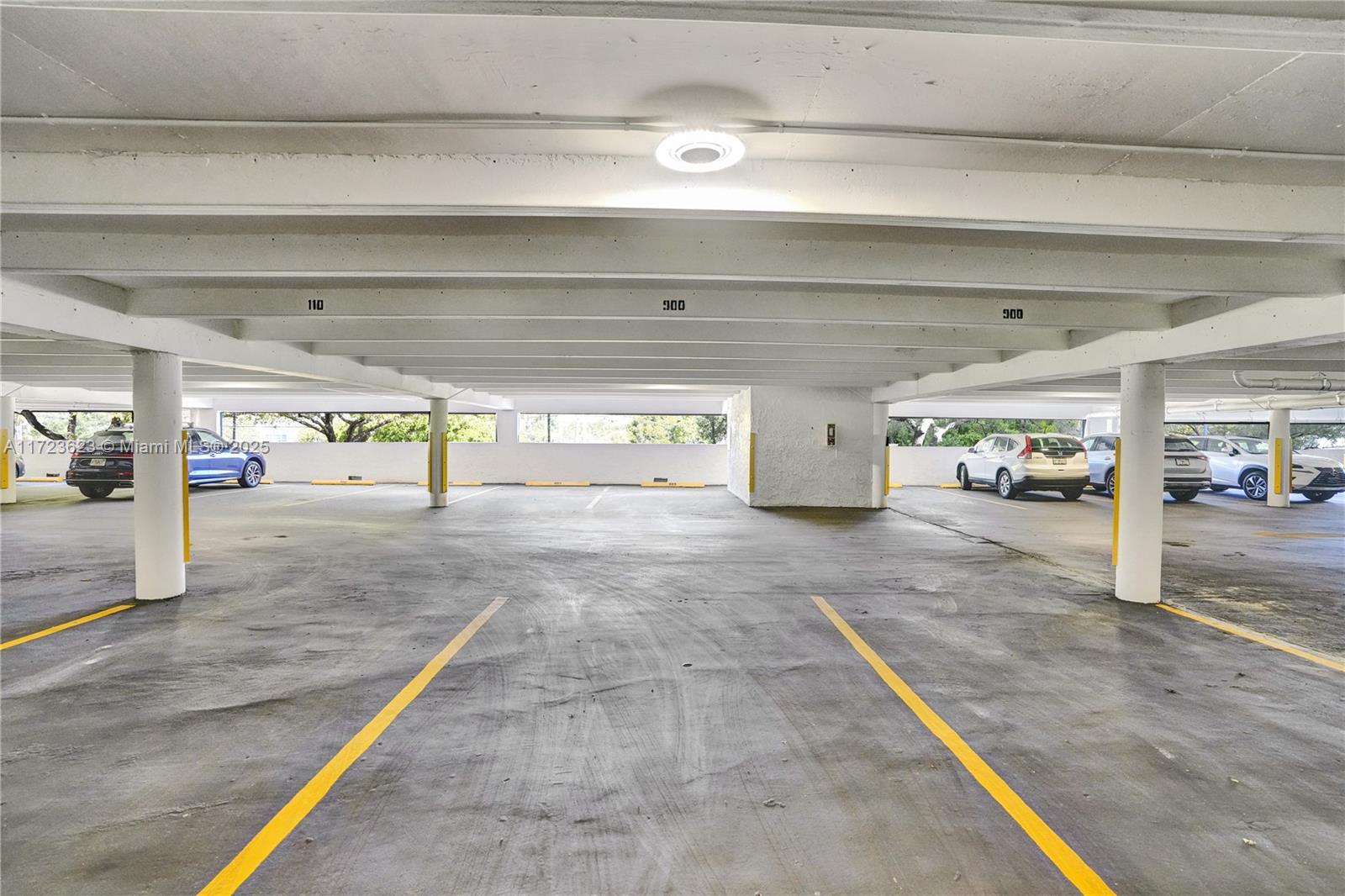 12550 Biscayne Blvd 900 Property Photo 26
