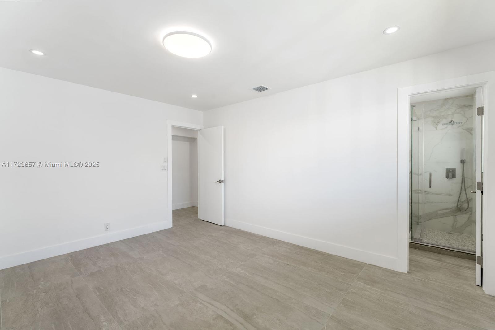 430 Tamarind Dr Property Photo 15