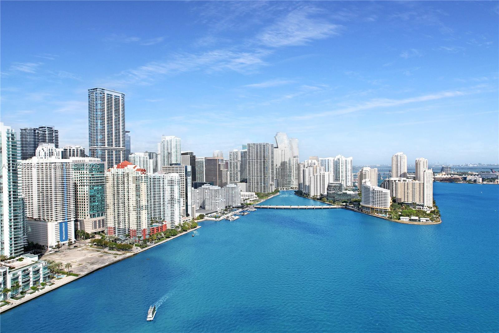 1155 Brickell Bay Dr 704 Property Photo 3