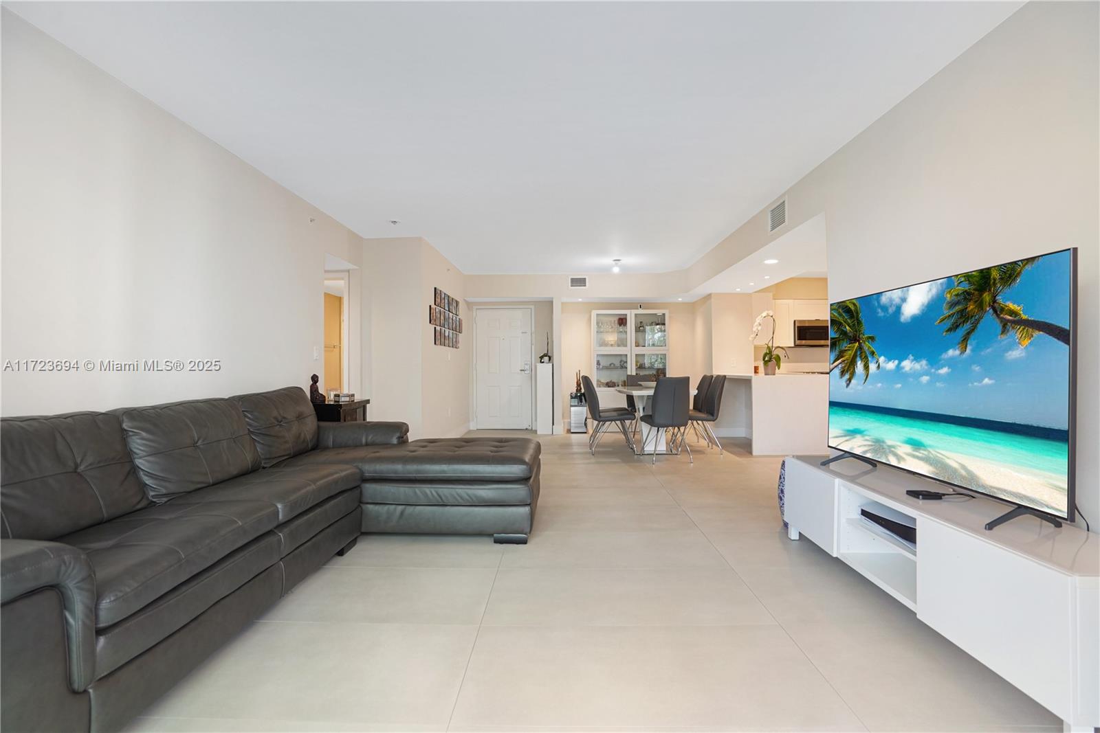 1155 Brickell Bay Dr 704 Property Photo 11